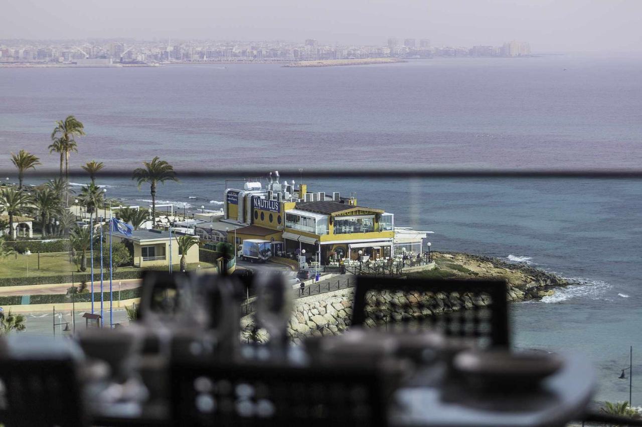 Apartamento Sea Senses Victoria Frente Al Mar Torrevieja Exterior foto